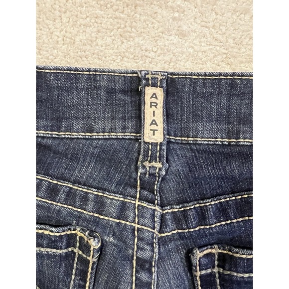 Ariat women's Jeans 26R Inseam Is 31 Inches - Picture 10 of 10